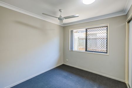 4 Bedroom Family Home! + $300 VISA GIFT CARD UPON ACCEPTANCE OF APPLICATION - Photo 3