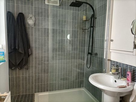 1 Bed Flat, Stebbing House, W11 - Photo 3