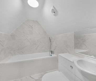 5 bedroom detached house to rent - Photo 2