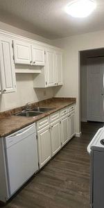 Centrally Located at Katharine Apartments - Photo 3