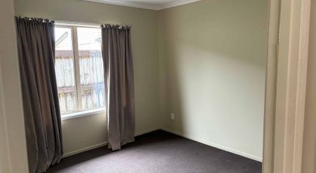 Two Bedroom Townhouse – Frankton - Photo 2