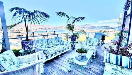 House with amzing view and large deck - Photo 2