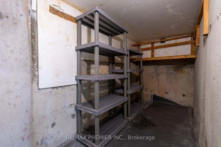 Detached Home For Lease | N9253934 - Photo 5