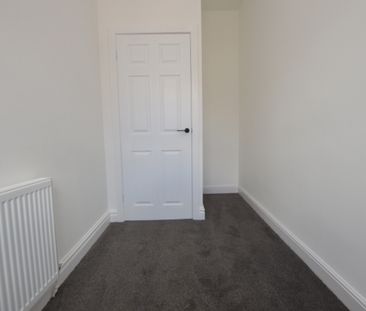 3 Bedroom Terraced House - Photo 1