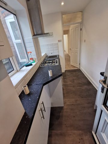 3 Bed Terraced House, Warwick Road, B11 - Photo 5