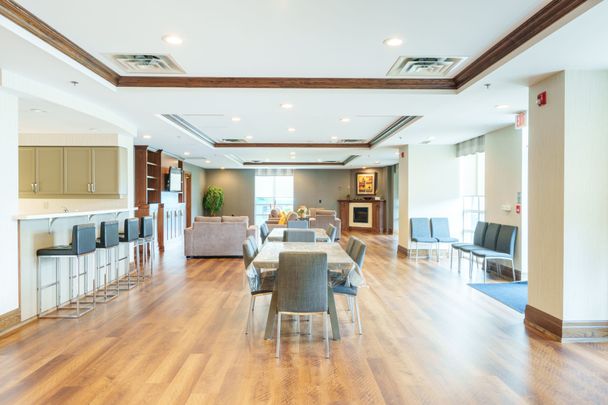 For Lease - 23 Oneida Crescent Unit# 701, Richmond Hill, Ontario - Photo 1