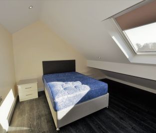 1 bedroom Flat in Woodsley Road, Leeds - Photo 4