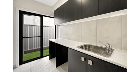 Contemporary Comfort in the Heart of Palmview - Photo 4