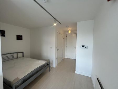 Studio to rent - Photo 3