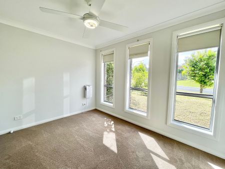 Modern Family Home! - Photo 3