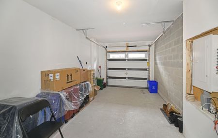 For Lease - 492 Salem Road, Ajax, Ontario - Photo 4