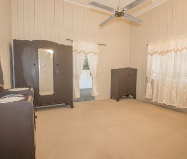 25 Davidson Street, South Townsville QLD 4810 - House For Rent | Do... - Photo 6