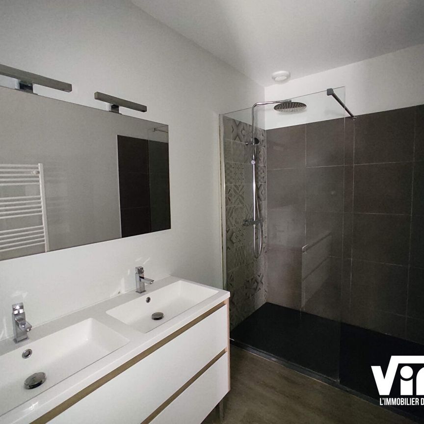 T3 DE 105 m² PROCHE PLACE DES CARMES - Photo 1