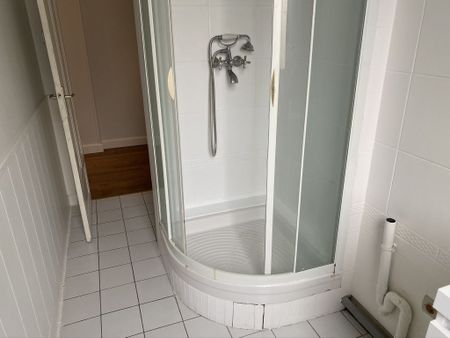 Location Appartement 3 pièces 77m² - Photo 2