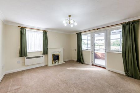 2 bedroom flat to rent - Photo 4
