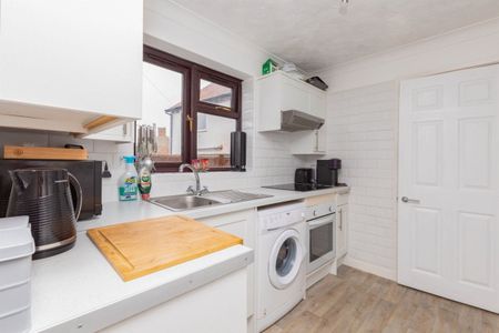 Salisbury Road, CROMER - Photo 5