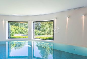 Maestosa villa sulle colline di Lucca