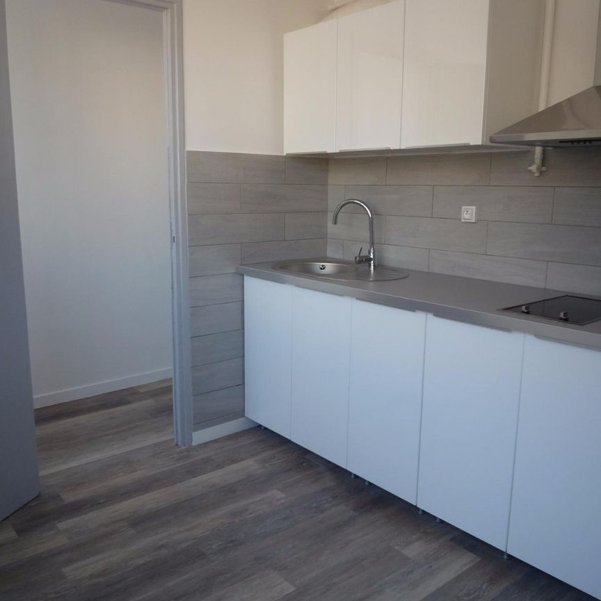 Location Appartement 2 pièces 34m² MARSEILLE 7ème - Photo 1