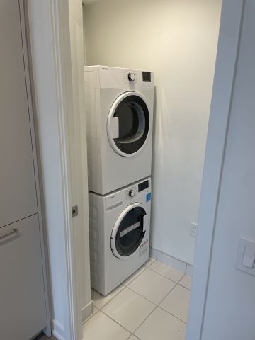 For Lease - 1 Fairview Road Unit# 1606, Mississauga, Ontario - Photo 2