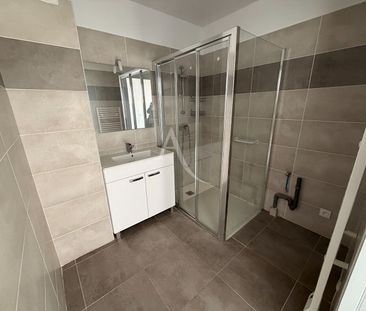 Location Appartement 3 pièces 71m² - Photo 6