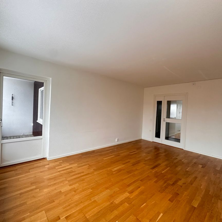 Skaragatan 96- 2 rok (lgh 1601) - Foto 1