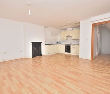 2 bedroom flat to rent, - Photo 3