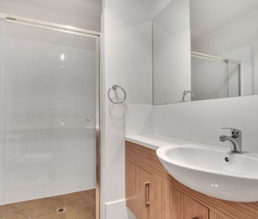 Beautiful Townhouse Overlooking Park! - Photo 6