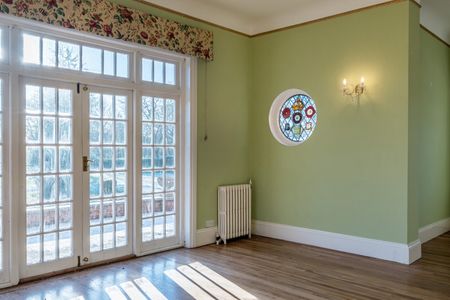 9 bedroom detached house to rent - Photo 3