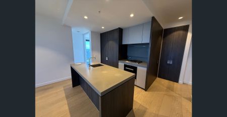 Sky One Luxury Apartment - Comfort and Convenience Combined! - Photo 4