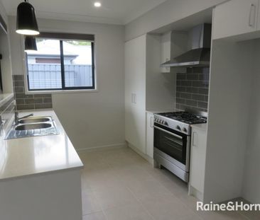MODERN DUPLEX - Photo 3