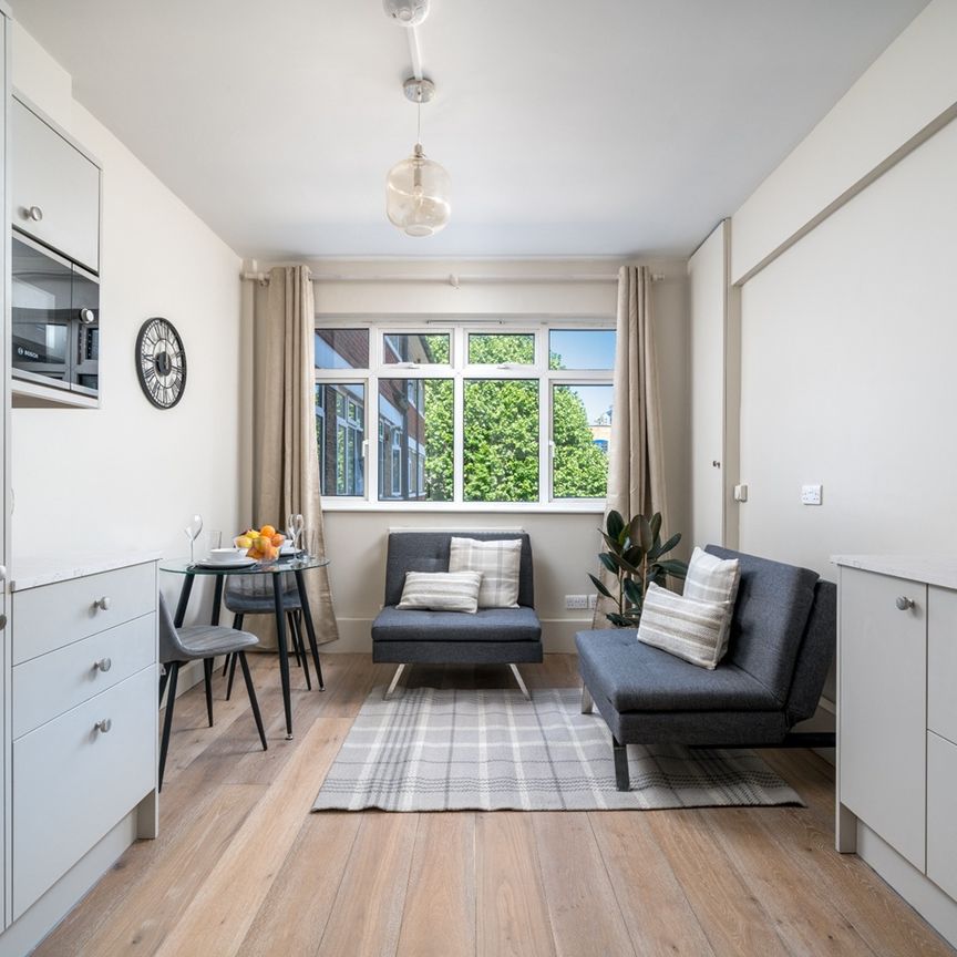 2 Bed Flat, Bermondsey Street, SE1 - Photo 1