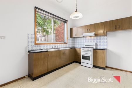 An Affordable Home in South Yarra - Photo 3