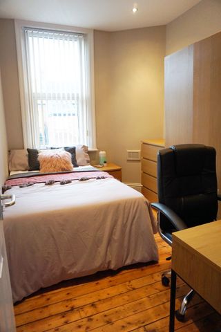 Second Avenue - Photo 3