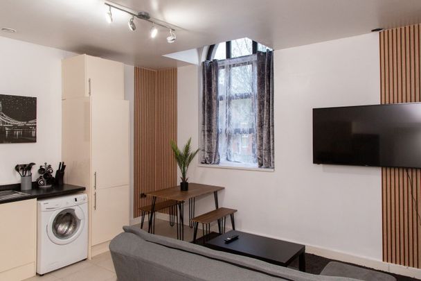 2 Bed Flat, Quay House, M5 - Photo 1