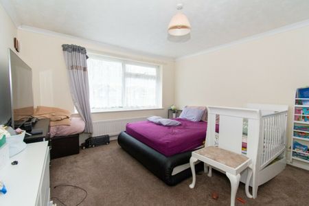 4 Bed Detached House Egdon Drive - Photo 5