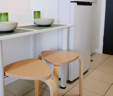 Riverside balcony studio - Photo 4