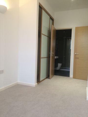 2 Bed Flat, Channelsea House, E15 - Photo 2