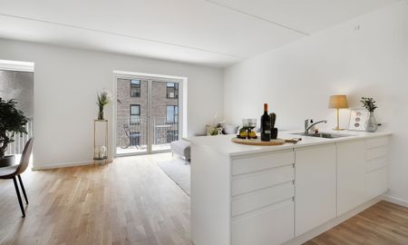 Stilfuld 2-værelses lejlighed med egen terrasse og stor stue - Foto 5