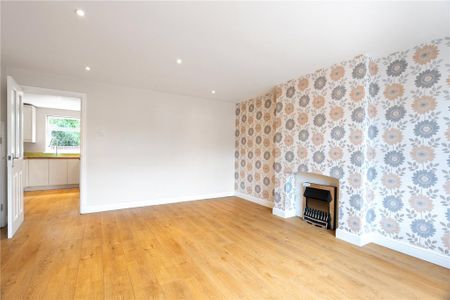 3 bedroom link detached house to rent - Photo 2