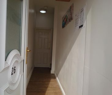 2 bedroom flat to rent - Photo 6