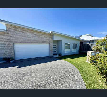 1 Drury Close, Old Bar, NSW 2430 - Photo 1
