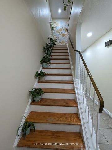 Semi-Detached Home For Lease | E8064400 - Photo 2