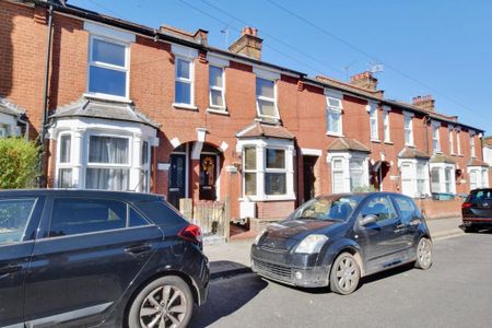 3 bedroom terraced house to rent - Photo 4