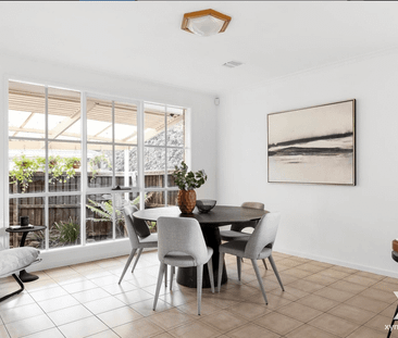 1/8 Malacca Street, McKinnon, Vic 3204 - Photo 1