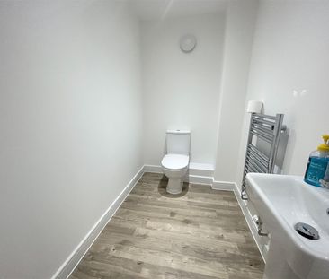 Viking Grove, Exeter, Devon, EX1 - Photo 2