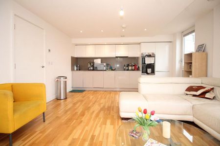 2 bedroom flat to rent - Photo 2