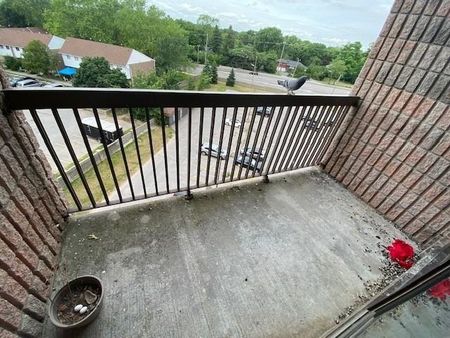 17 Eldon Hall Place Unit 612 - 2 bed, 1 bath - $200 GIFT CARD WITH NOV 1 LEASE - Photo 3