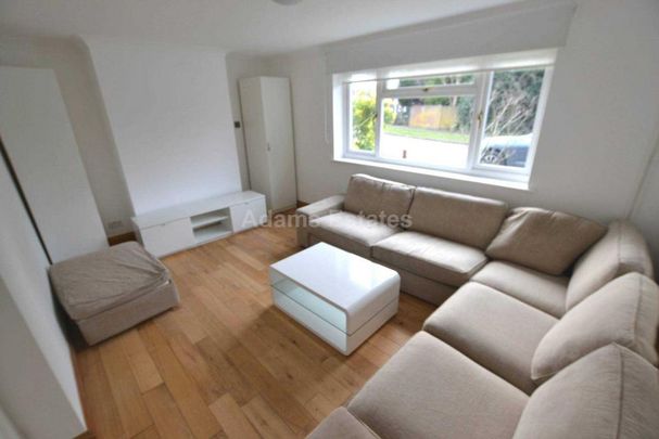 4 bedroom semi-detached house to rent - Photo 1