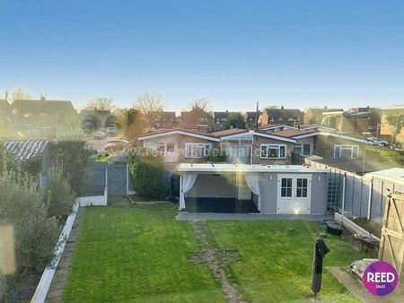 Archer Avenue, Southend On Sea, SS2 - Photo 4