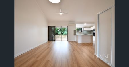 Stunning Townhouse with Oversized Courtyard - Photo 2